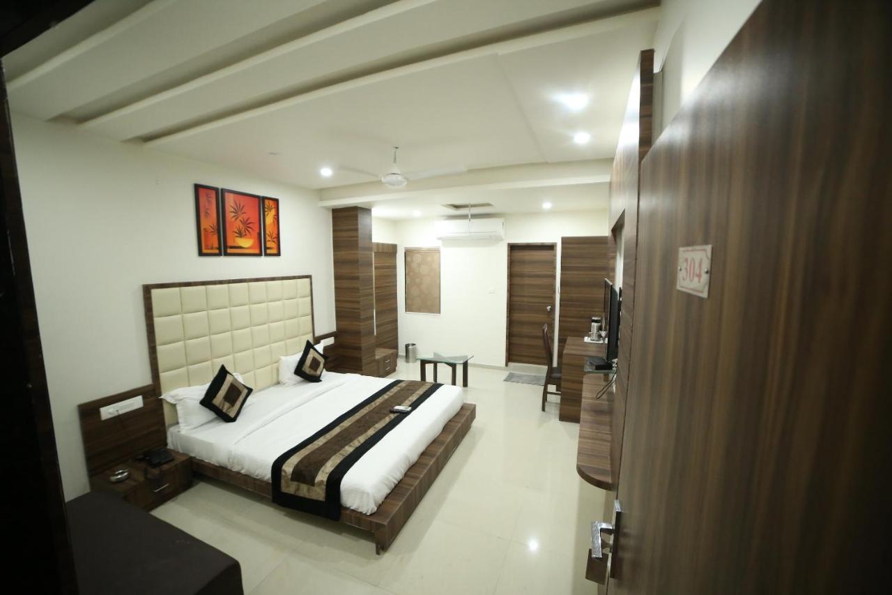 Hotel City Inn 라즈콧 외부 사진