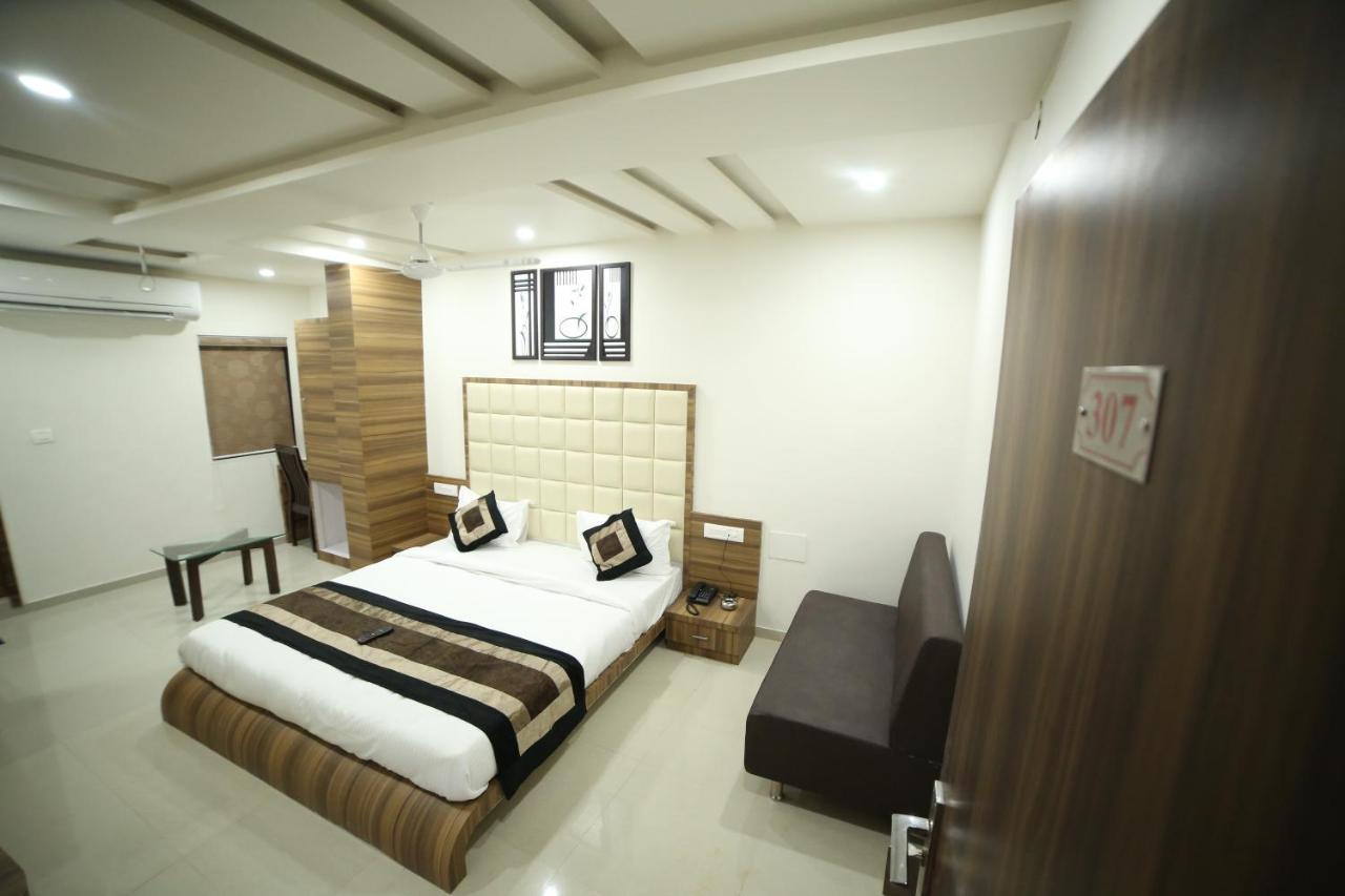Hotel City Inn 라즈콧 외부 사진
